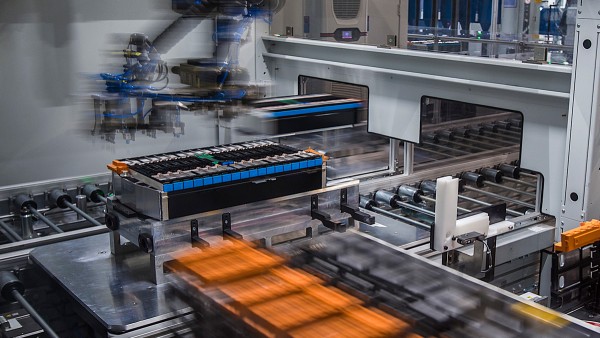 Produktionslösungen für die Batteriemontage – alles aus einer Hand