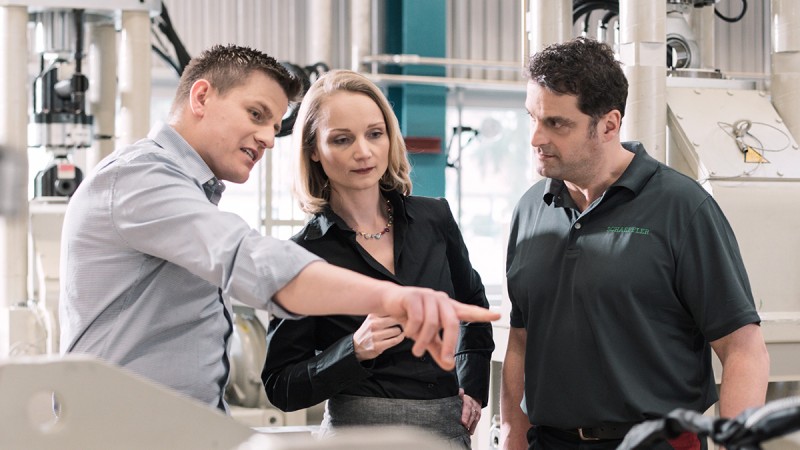 User training courses for standardized measuring devices